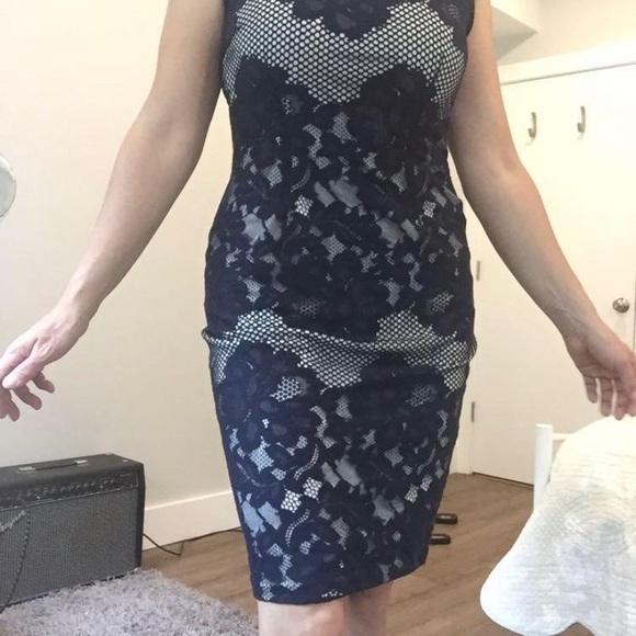 Navy blue lace dress - Picture 2 of 3